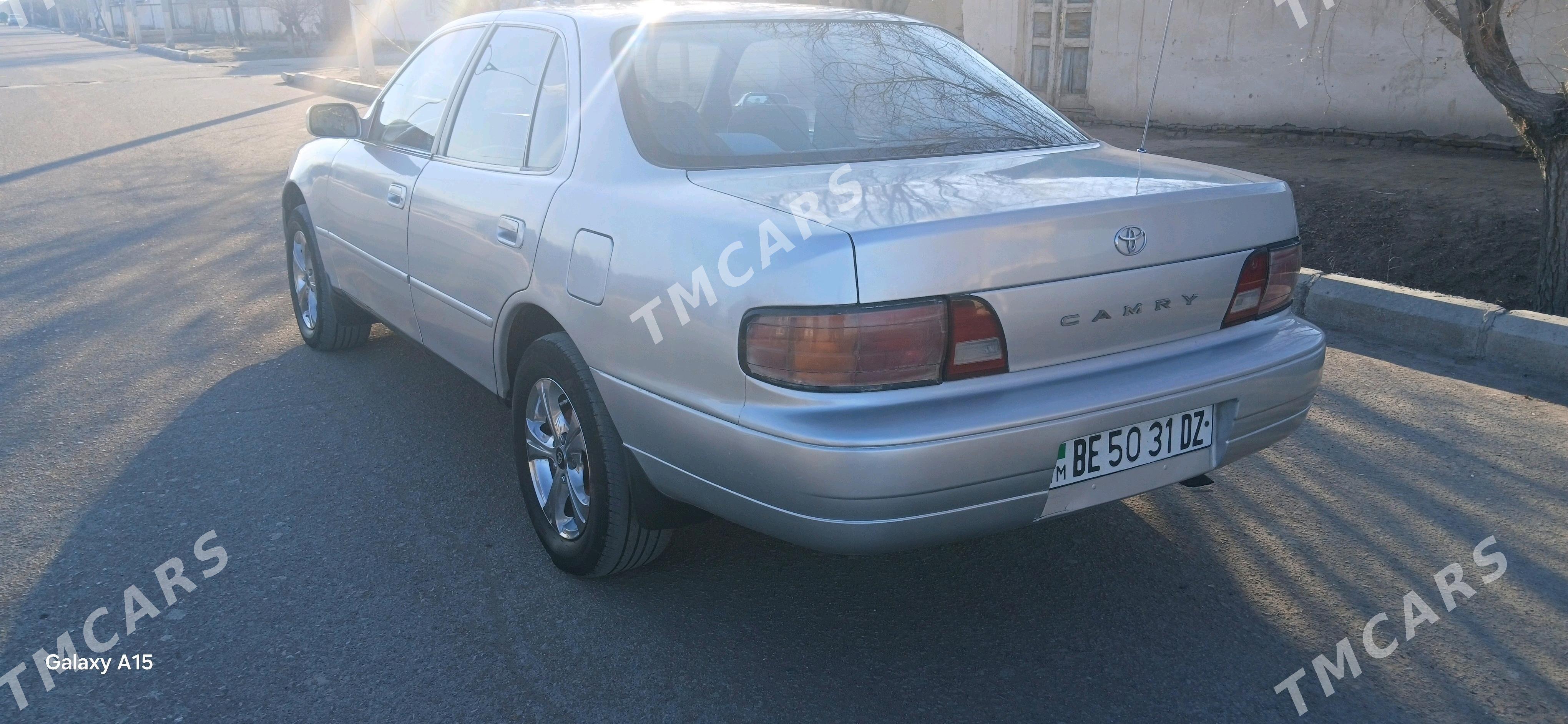 Toyota Camry 1993 - 75 000 TMT - Кёнеургенч - img 4