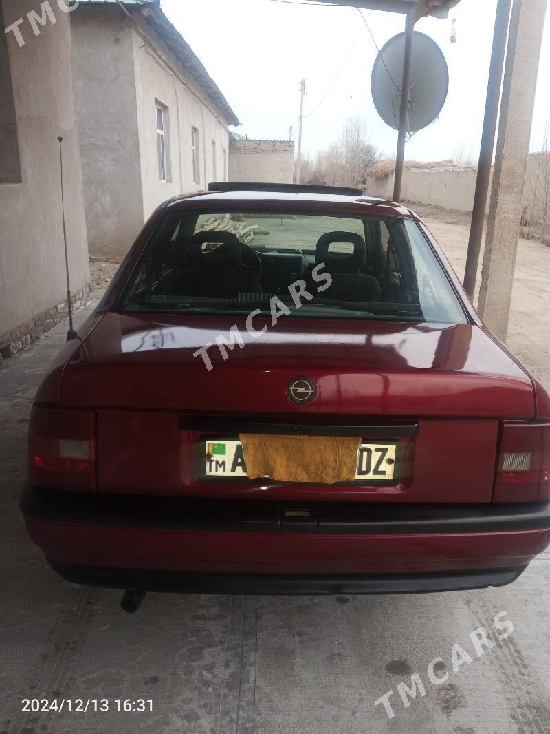 Opel Vectra 1992 - 35 000 TMT - Губадаг - img 3