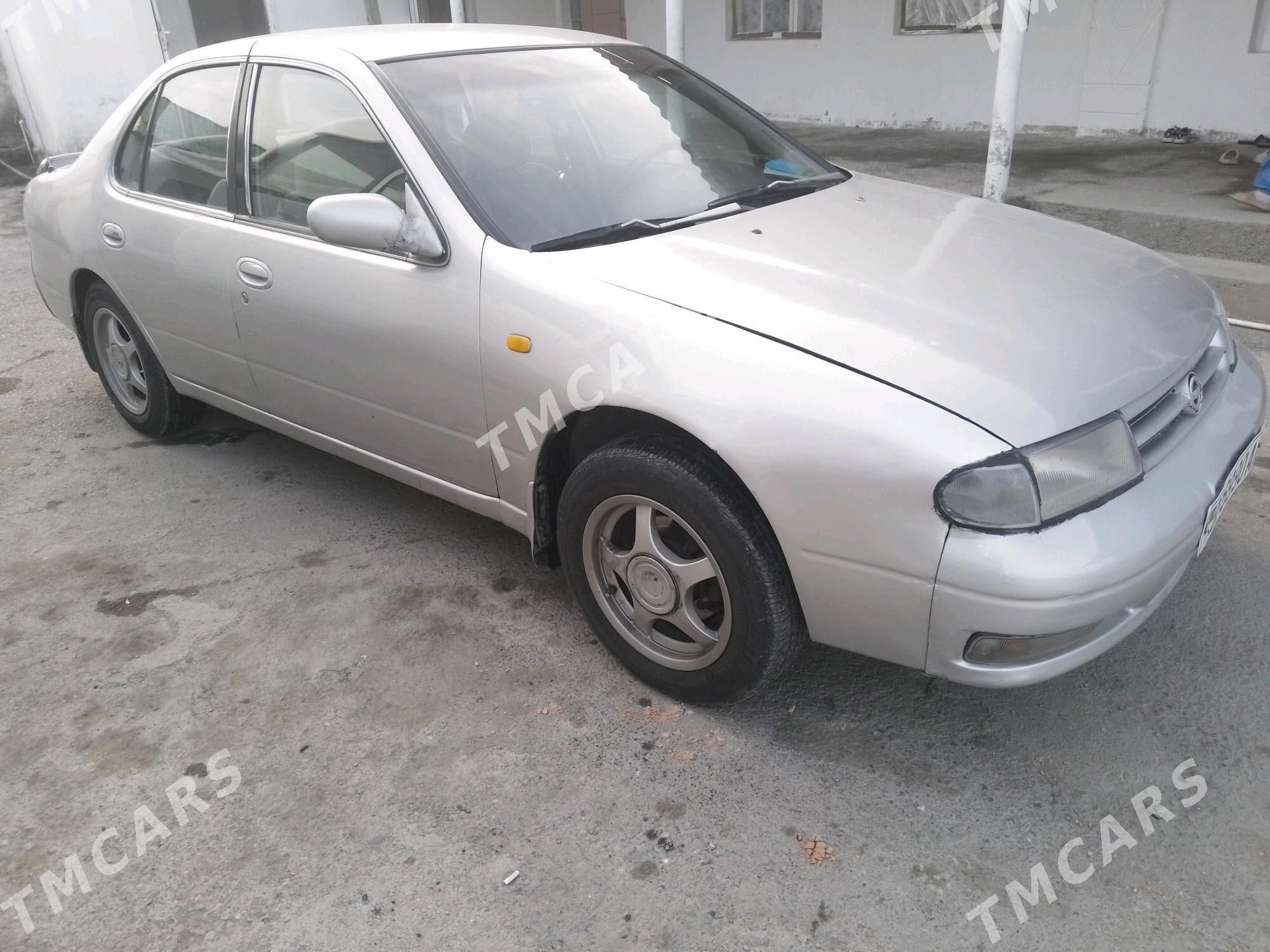 Nissan Bluebird 1997 - 35 000 TMT - Бузмеин - img 7