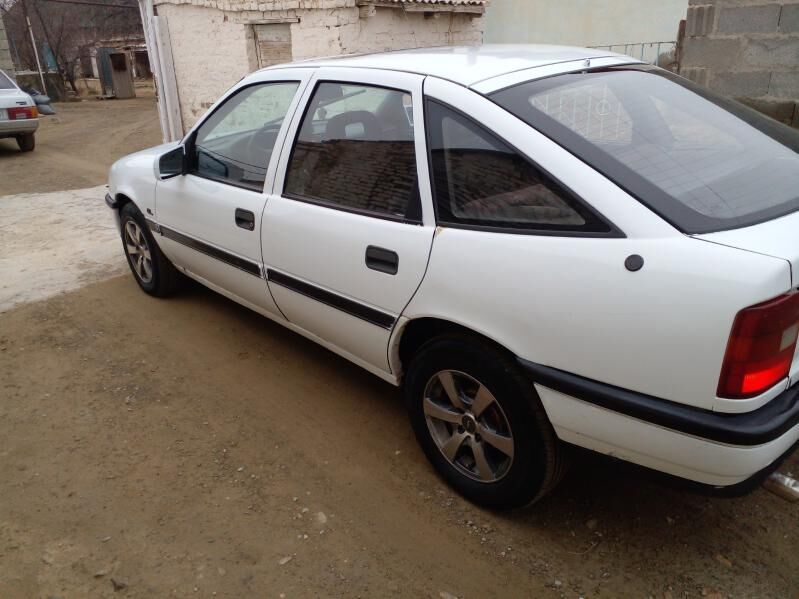 Opel Vectra 1992 - 27 000 TMT - Bereket - img 5