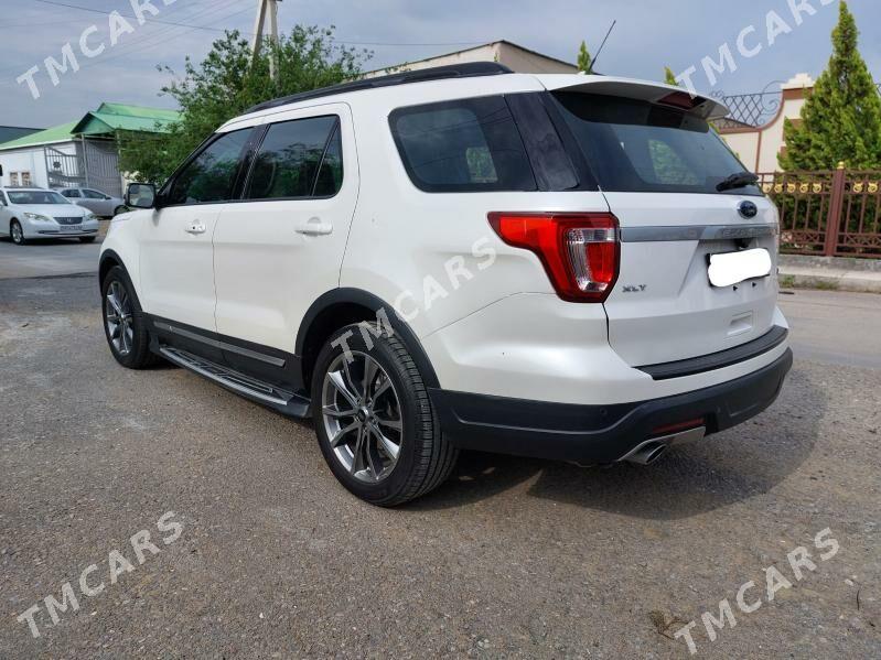 Ford Explorer 2018 - 375 000 TMT - Гарадамак - img 3