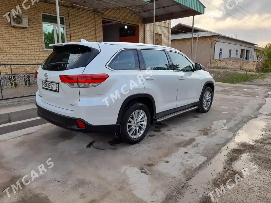 Toyota Highlander 2019 - 440 000 TMT - Dänew - img 3