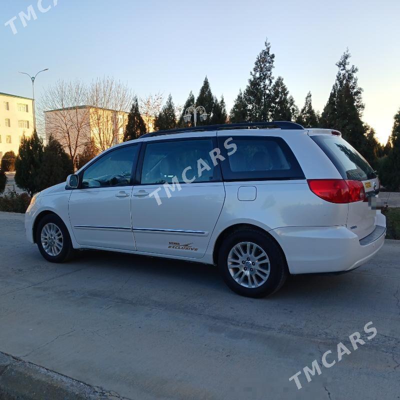 Toyota Sienna 2007 - 250 000 TMT - Дашогуз - img 5