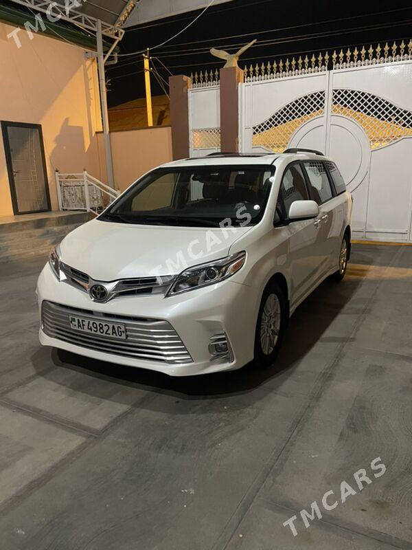 Toyota Sienna 2018 - 325 000 TMT - Gypjak - img 5