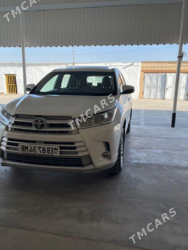 Toyota Highlander 2019 - 440 000 TMT - Мары - img 2