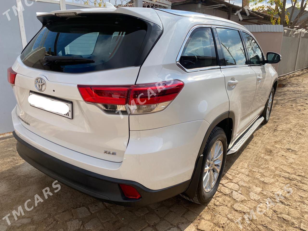 Toyota Highlander 2019 - 420 000 TMT - Baýramaly - img 3