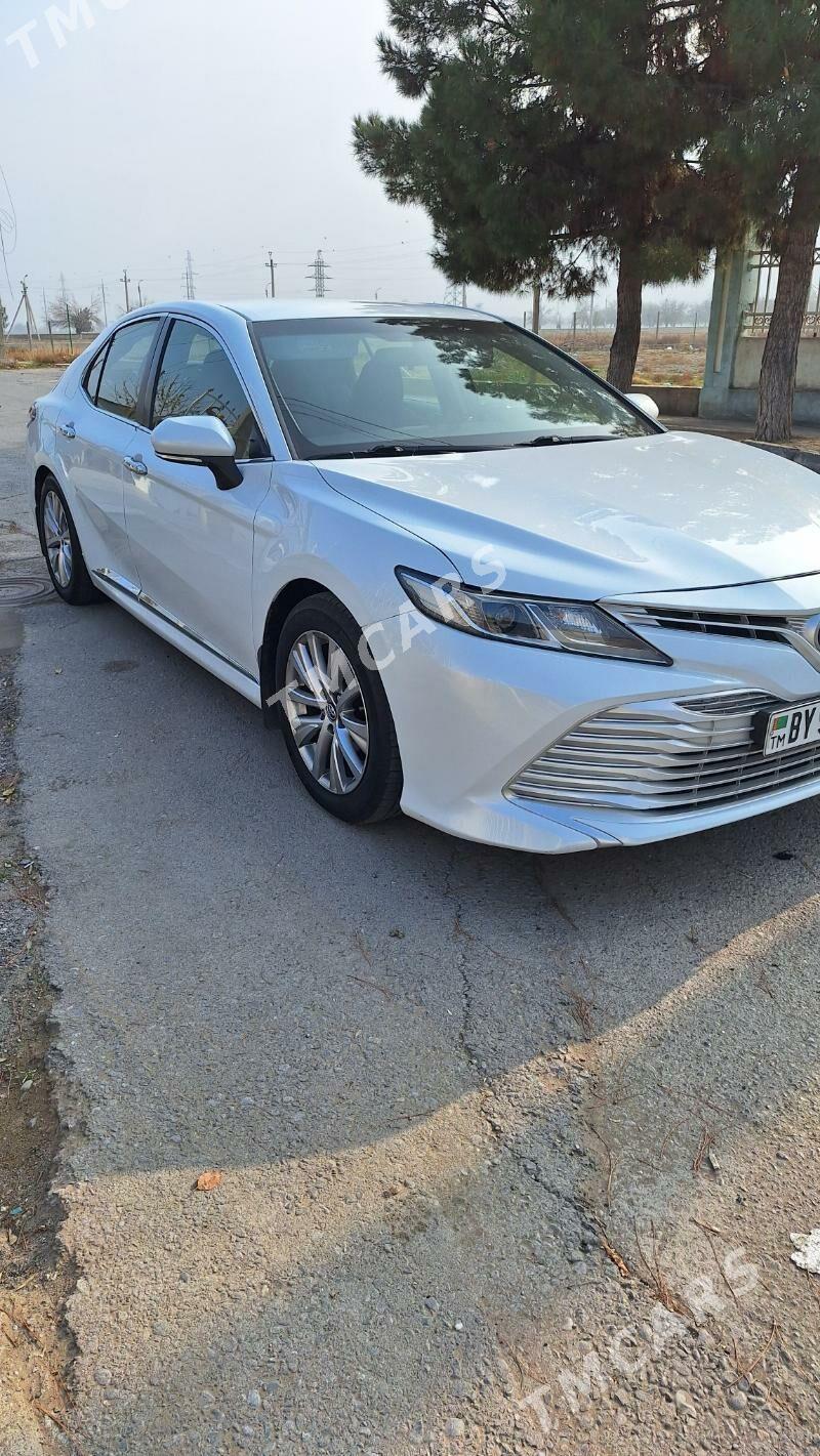 Toyota Camry 2019 - 300 000 TMT - Бузмеин - img 2