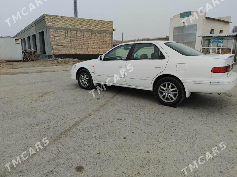 Toyota Camry 2001 - 147 000 TMT - Çärjew - img 2