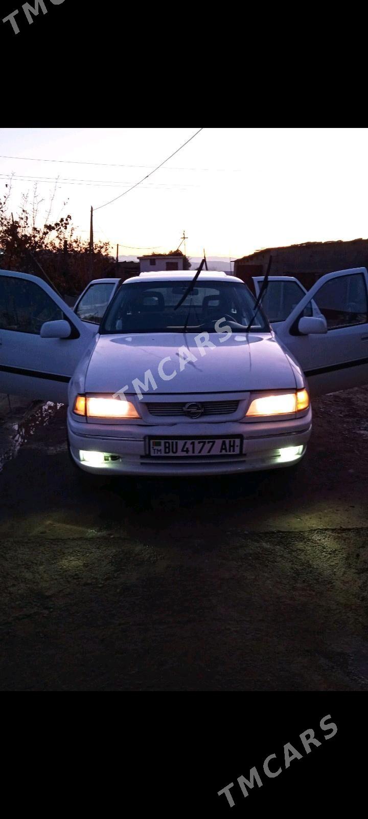 Opel Vectra 1992 - 17 000 TMT - Kaka - img 2