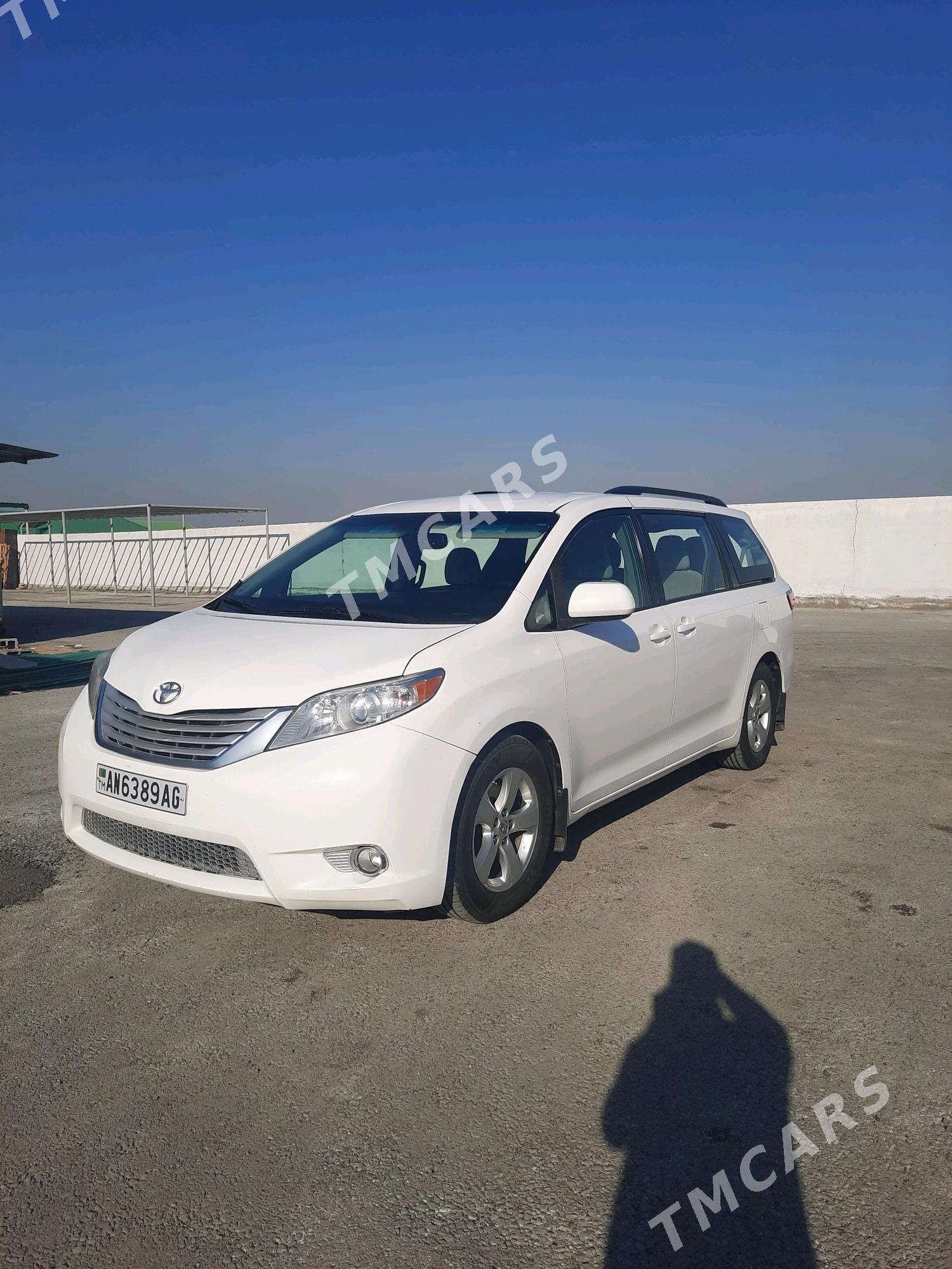 Toyota Sienna 2015 - 320 000 TMT - Ашхабад - img 3