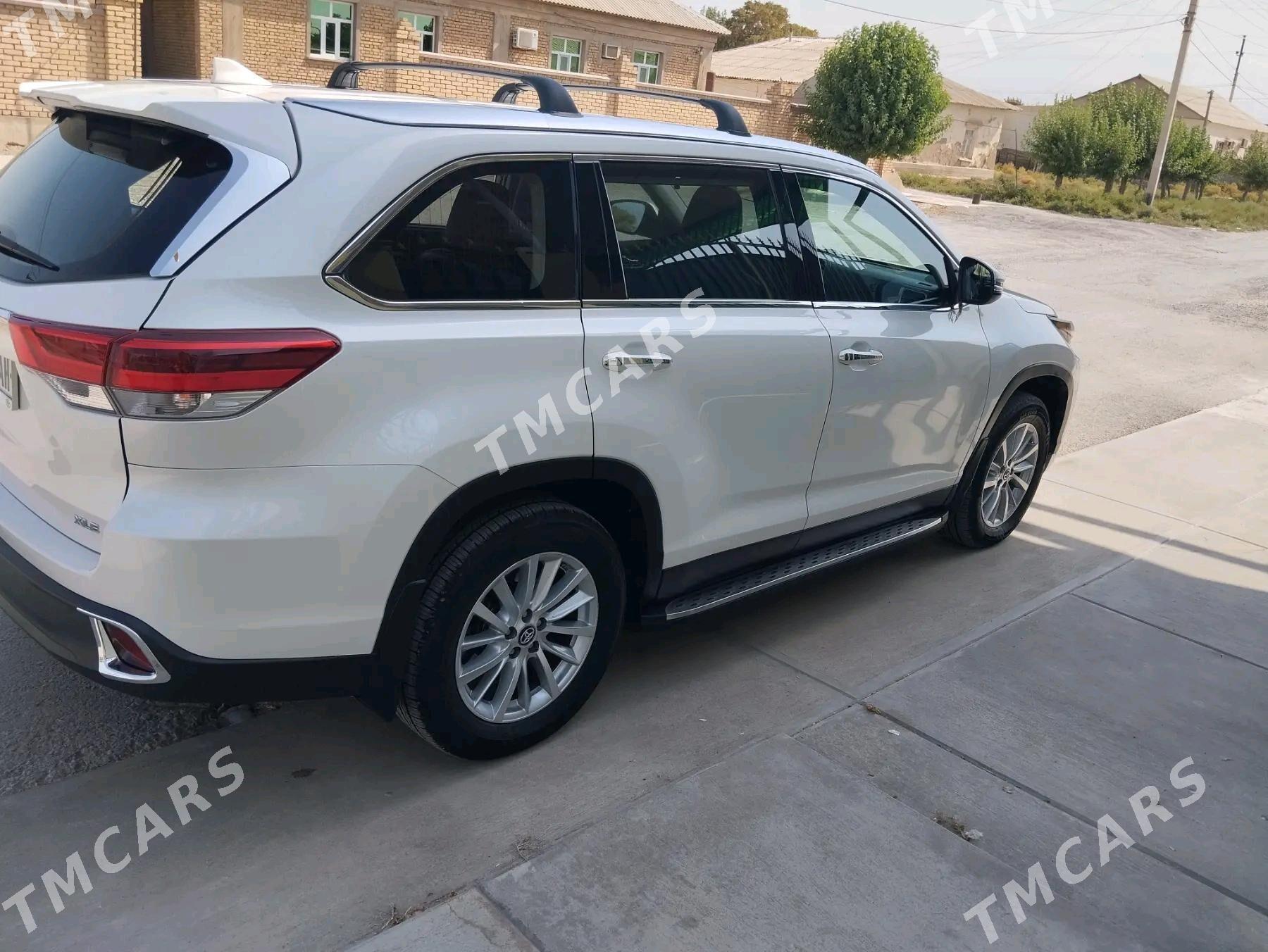 Toyota Highlander 2019 - 500 000 TMT - Balkanabat - img 3