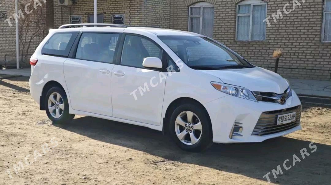 Toyota Sienna 2020 - 400 000 TMT - Мары - img 2