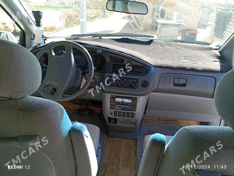 Toyota Sienna 2002 - 136 000 TMT - Мары - img 5