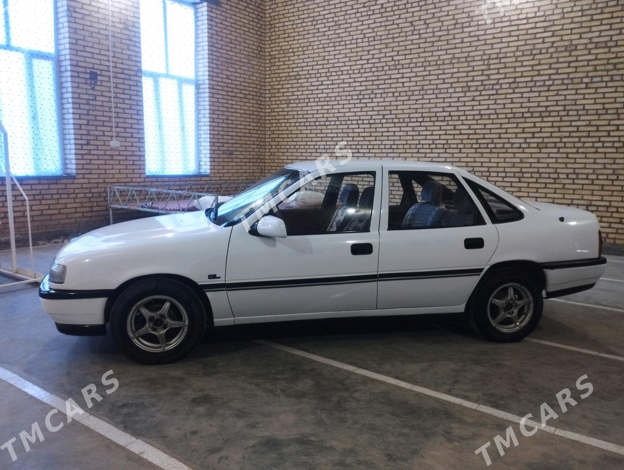 Opel Vectra 1991 - 31 000 TMT - Чарджоу - img 6