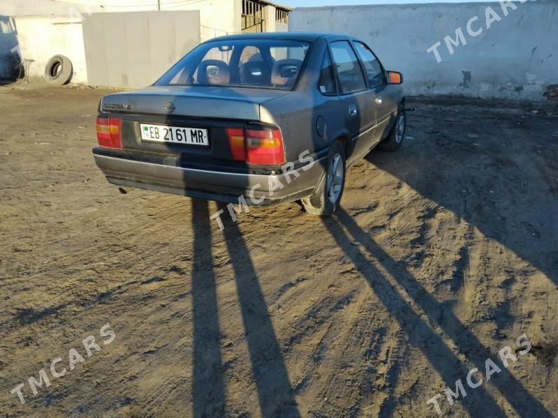 Opel Vectra 1989 - 22 000 TMT - Векильбазар - img 2