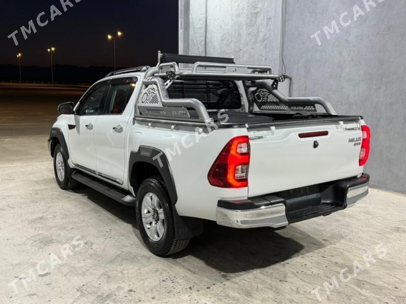 Toyota Hilux 2022 - 710 000 TMT - Ашхабад - img 4