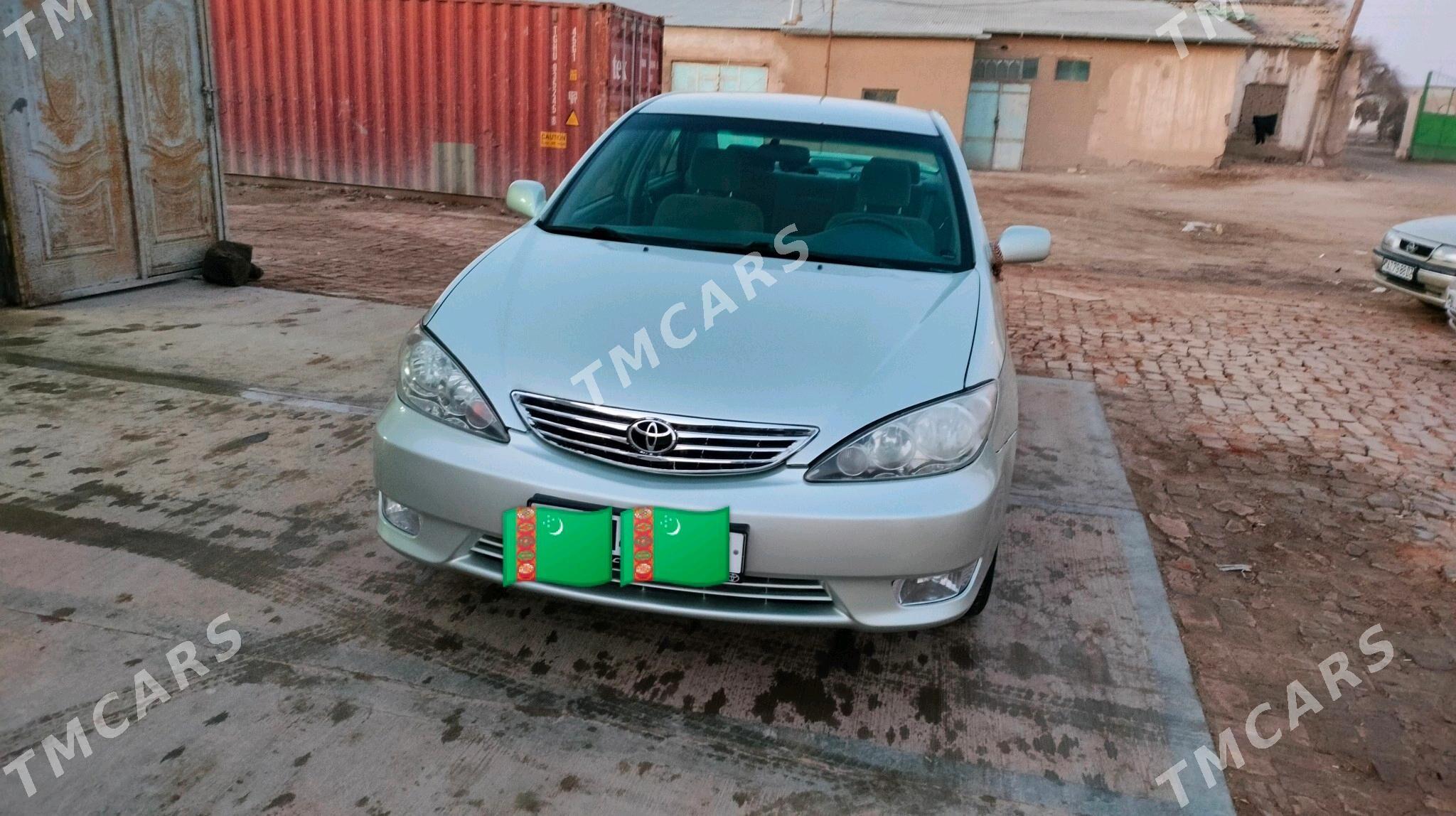 Toyota Camry 2004 - 150 000 TMT - Гурбансолтан Едже - img 3