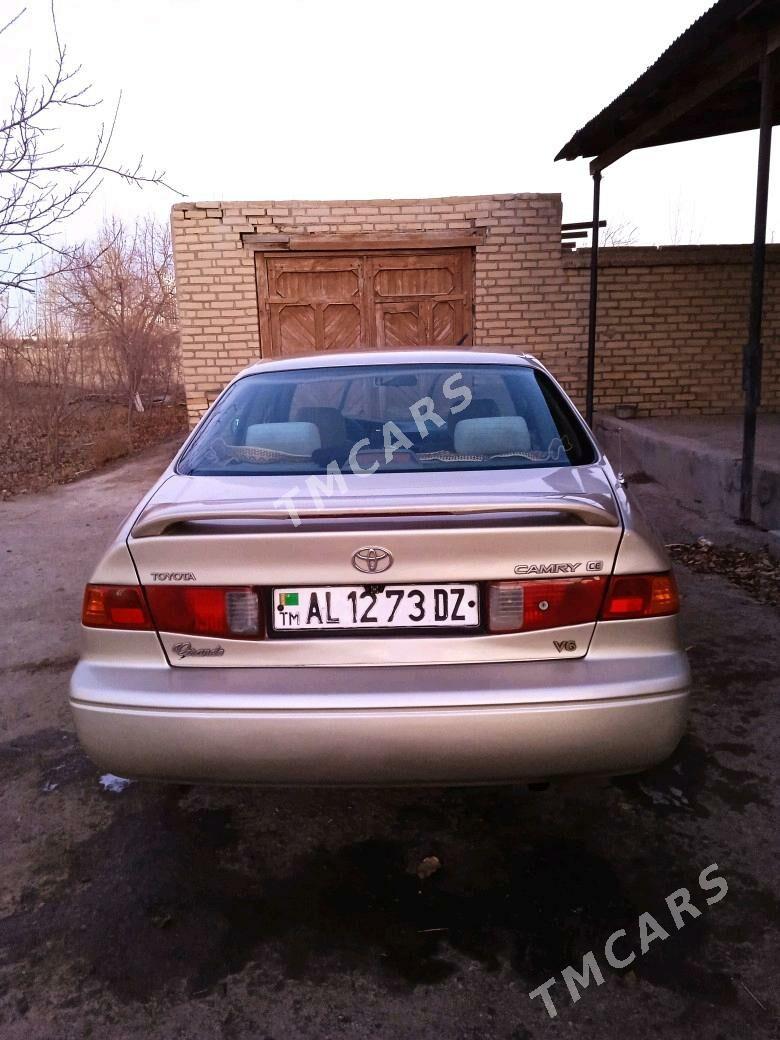 Toyota Camry 2000 - 130 000 TMT - Daşoguz - img 2