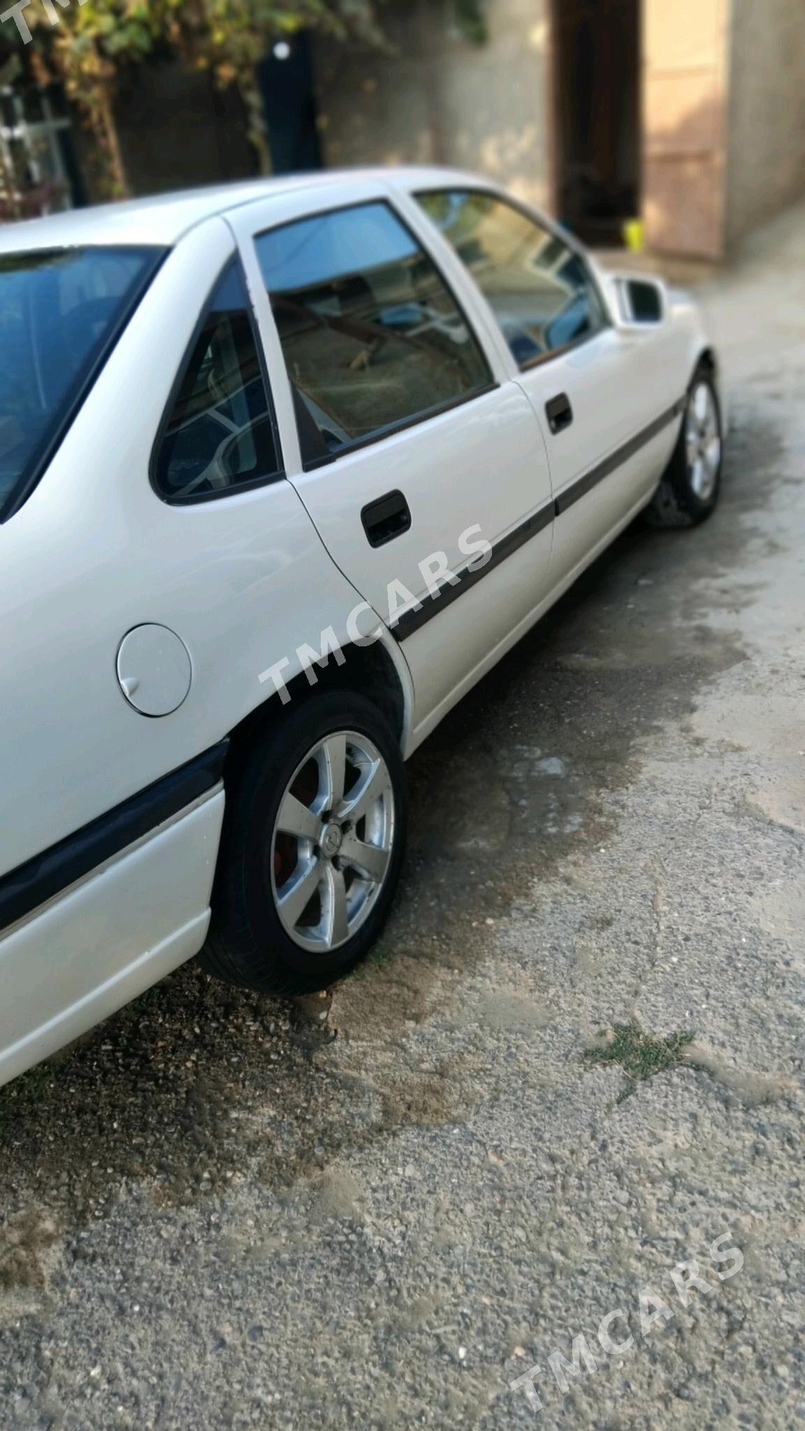 Opel Vectra 1994 - 42 000 TMT - Бахарден - img 3