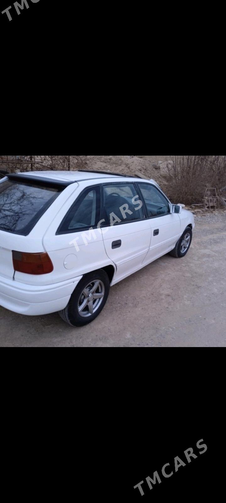 Opel Astra 1992 - 30 000 TMT - Murgap - img 3