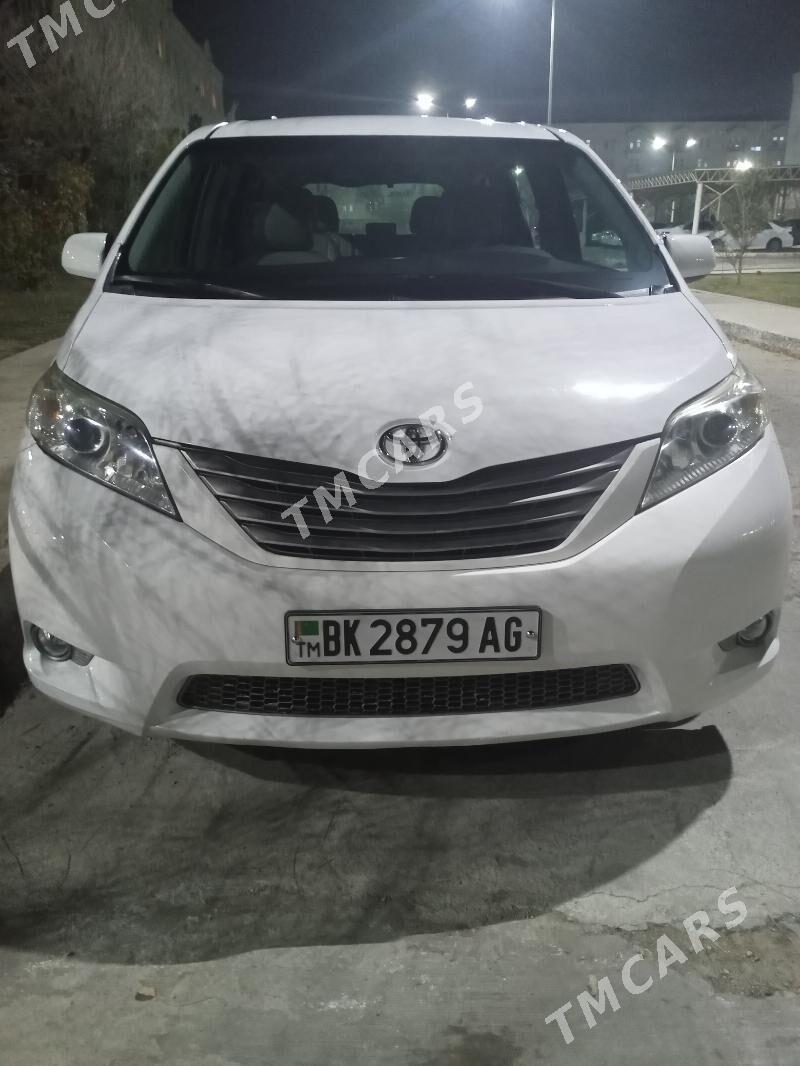 Toyota Sienna 2015 - 300 000 TMT - Köşi - img 2