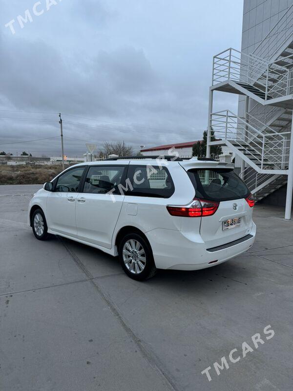 Toyota Sienna 2019 - 330 000 TMT - Ашхабад - img 4