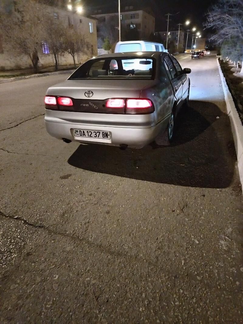 Toyota Aristo 1993 - 42 000 TMT - Балканабат - img 4