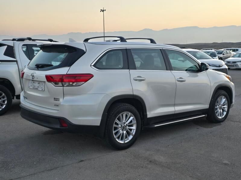 Toyota Highlander 2019 - 480 000 TMT - Aşgabat - img 2