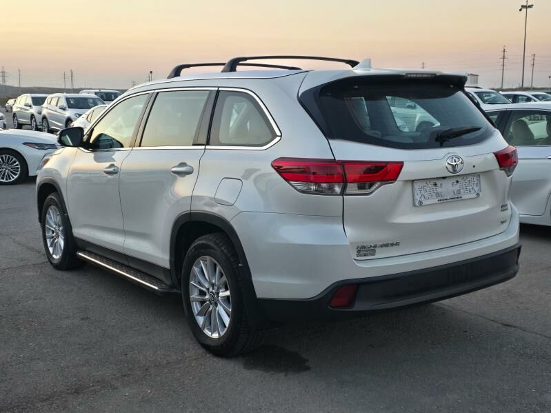 Toyota Highlander 2019 - 480 000 TMT - Aşgabat - img 3