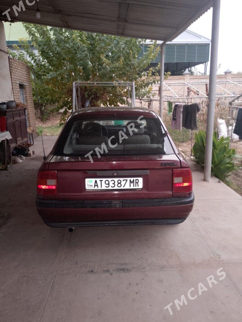 Opel Vectra 1990 - 21 000 TMT - Mary - img 6