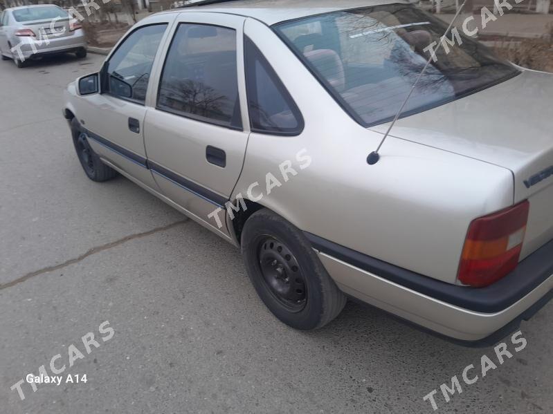 Opel Vectra 1992 - 42 000 TMT - Дашогуз - img 2