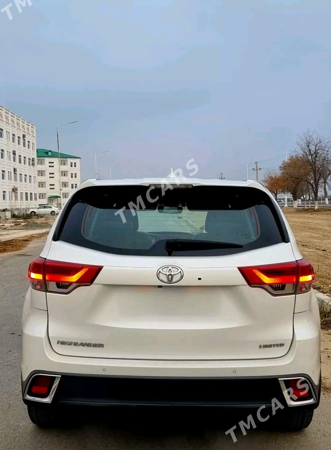 Toyota Highlander 2017 - 490 000 TMT - Ашхабад - img 2