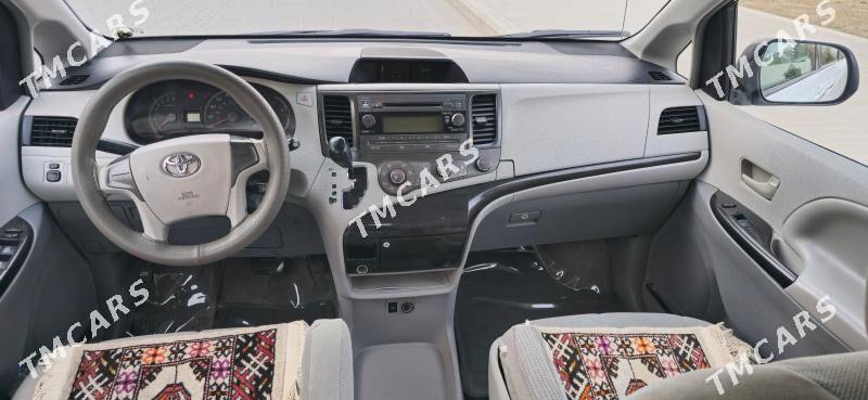 Toyota Sienna 2015 - 273 000 TMT - Хитровка - img 7