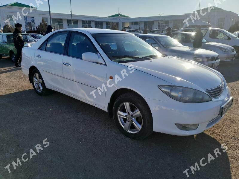 Toyota Camry 2004 - 118 000 TMT - Гурбансолтан Едже - img 2