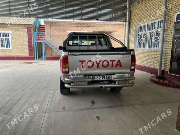 Toyota Hilux 2010 - 270 000 TMT - Bäherden - img 4