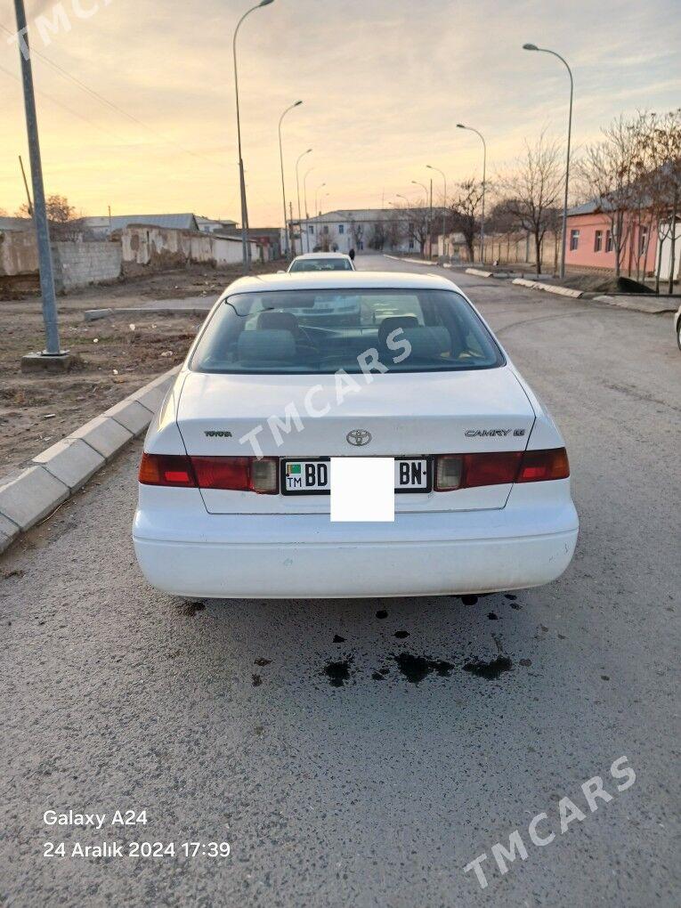 Toyota Camry 2000 - 95 000 TMT - Берекет - img 2