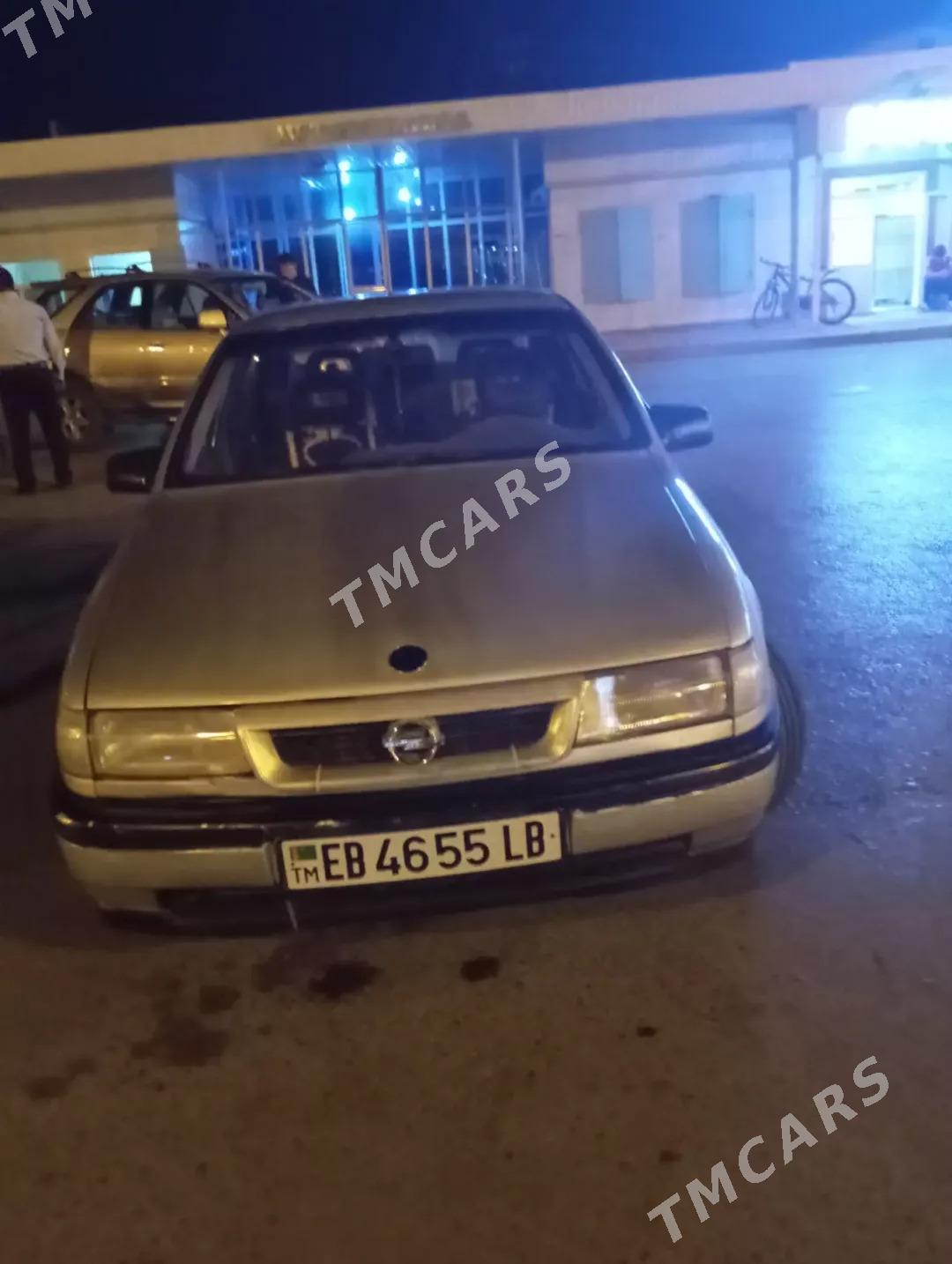 Opel Vectra 1990 - 25 000 TMT - Туркменабат - img 3