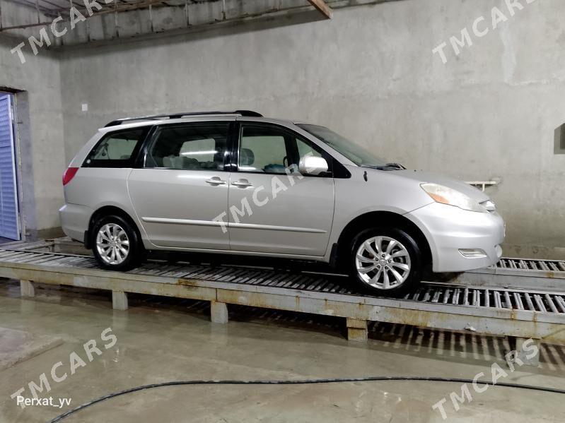 Toyota Sienna 2006 - 210 000 TMT - Türkmenbaşy etr. - img 4