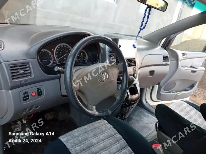 Toyota Sienna 2005 - 180 000 TMT - Койтендаг - img 3