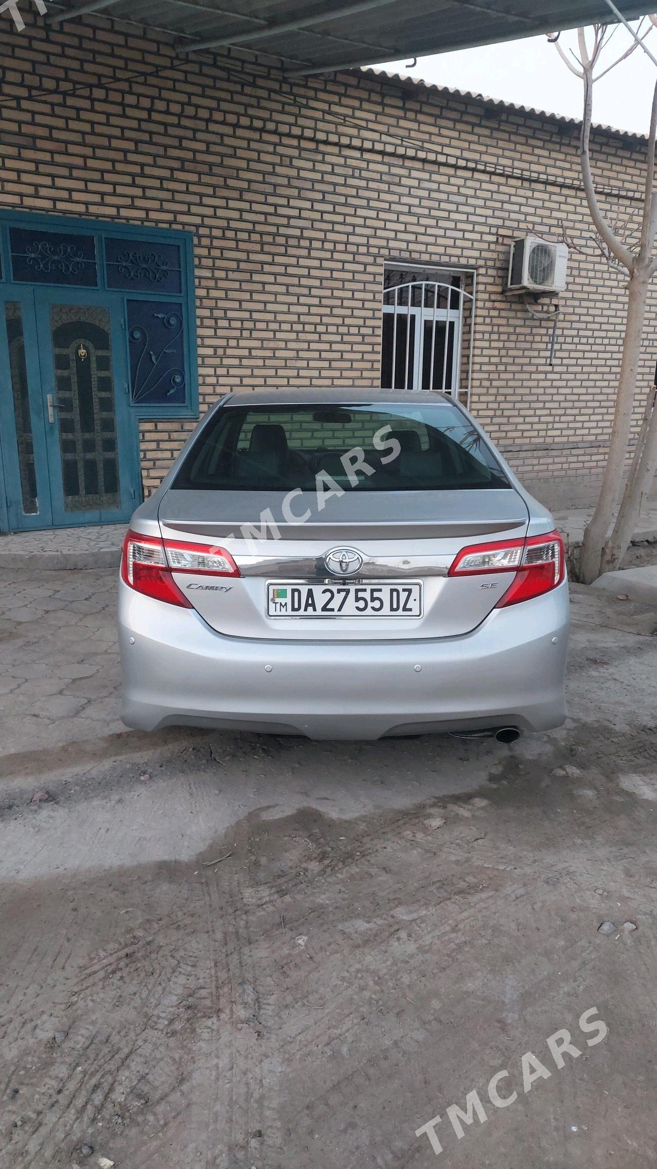 Toyota Camry 2012 - 230 000 TMT - Дашогуз - img 5