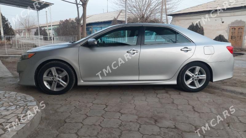 Toyota Camry 2012 - 230 000 TMT - Дашогуз - img 7