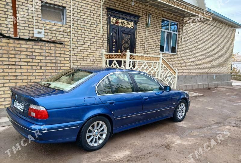 BMW E39 2003 - 140 000 TMT - Кёнеургенч - img 9