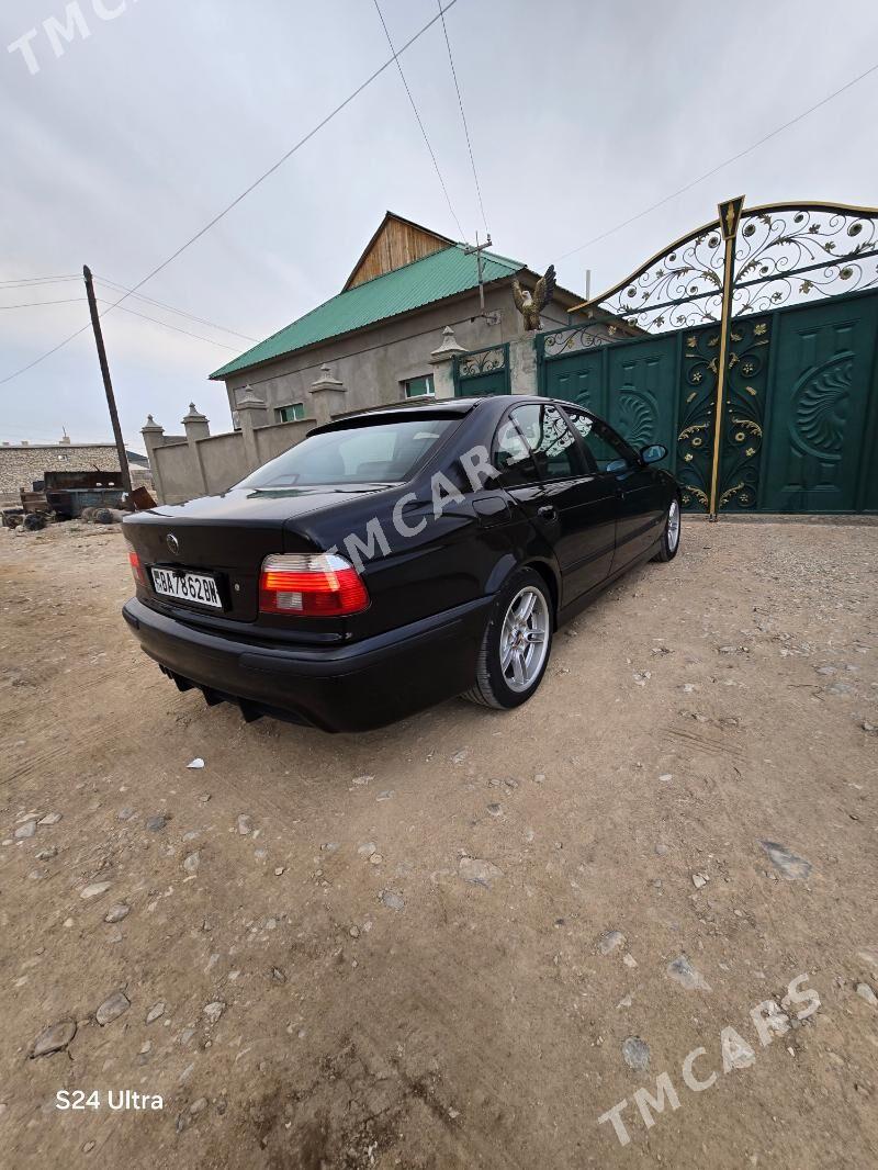 BMW E39 2000 - 110 000 TMT - Гумдаг - img 2