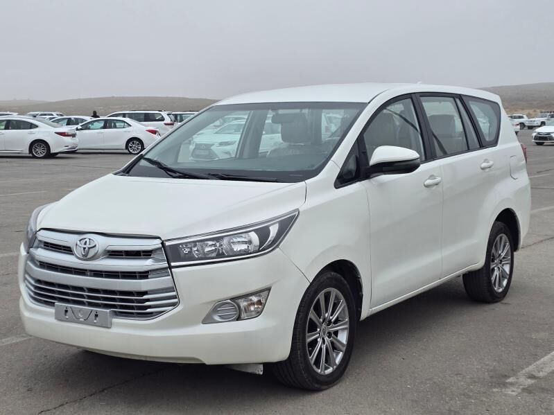 Toyota Innova 2020 - 250 000 TMT - Ашхабад - img 8