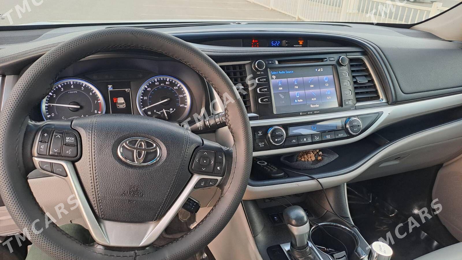 Toyota Highlander 2017 - 420 000 TMT - Кёнеургенч - img 7