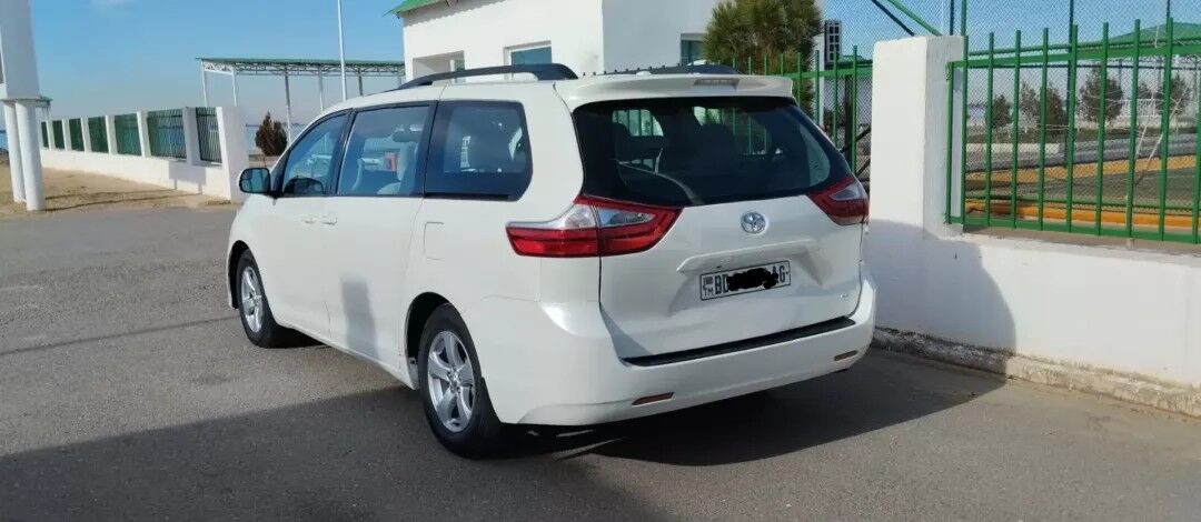 Toyota Sienna 2016 - 285 000 TMT - Aşgabat - img 2