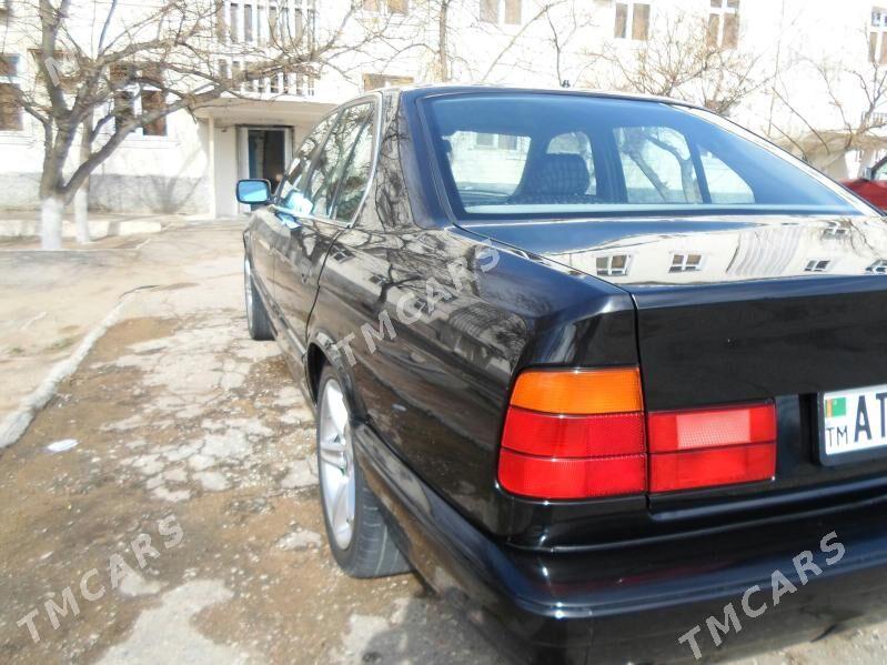 BMW E34 1993 - 35 000 TMT - Türkmenbaşy - img 6