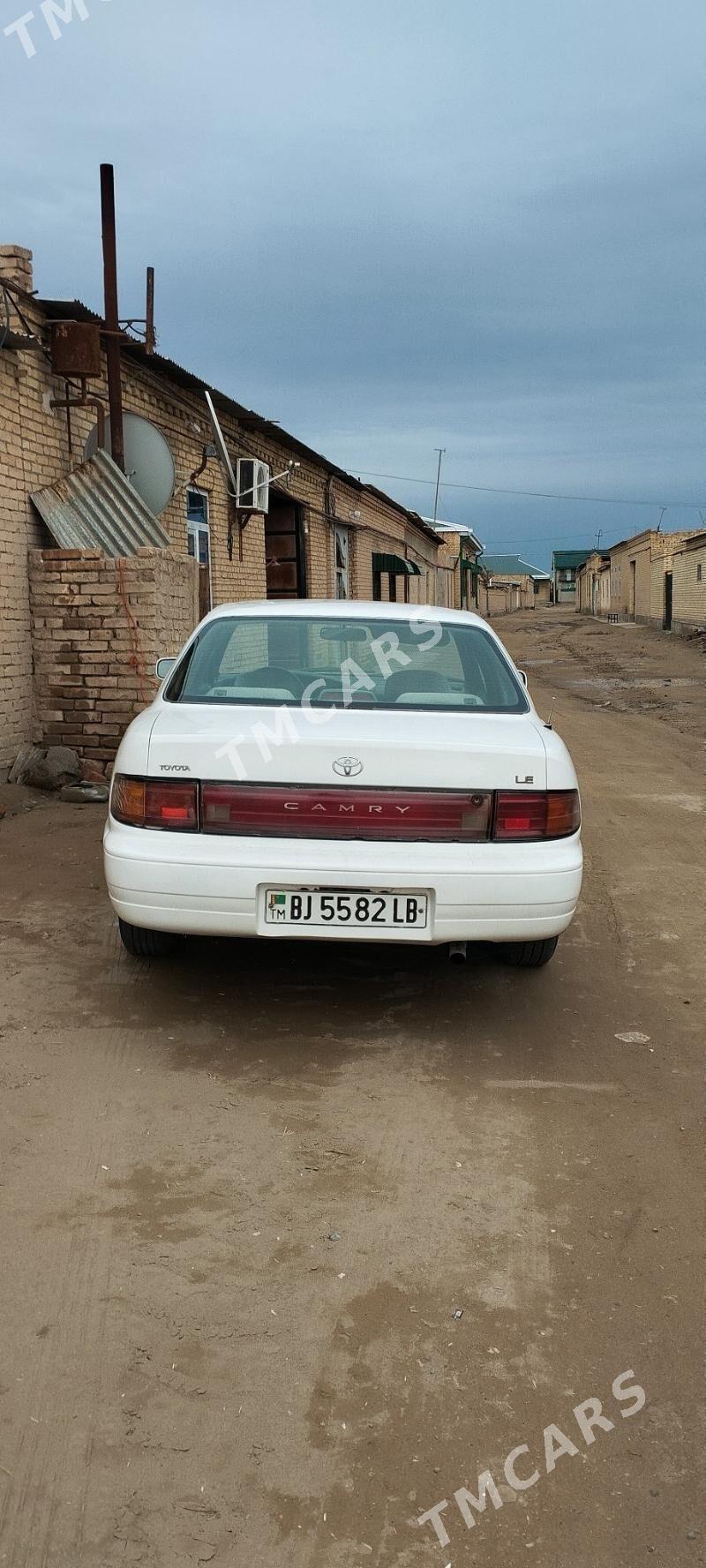 Toyota Camry 1994 - 80 000 TMT - Фарап - img 3