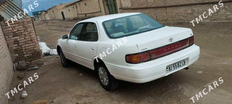 Toyota Camry 1994 - 80 000 TMT - Фарап - img 4