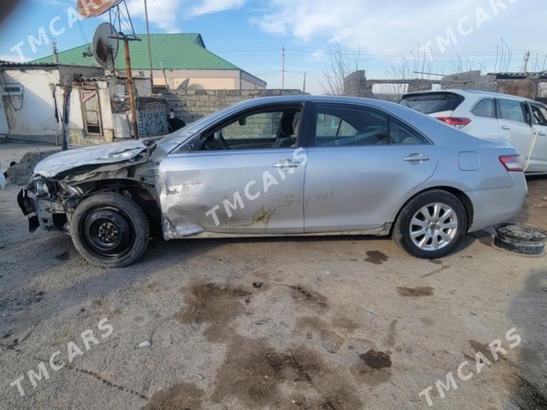 Toyota Camry 2011 - 135 000 TMT - Ак-Бугдайский этрап - img 3